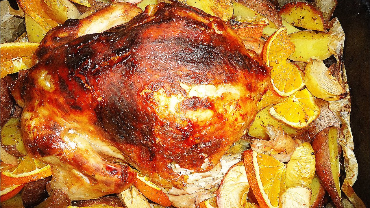 Курица запеченная в рукаве в духовке. Курица с апельсинами в духовке. Курица с апельсинами в духовке целиком. Курица запеченная с апельсинами в духовке. Курица с апельсинами и яблоками в духовке.