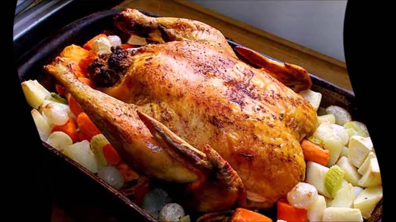 Сколько готовится курица при 180. Курица в духовке. Курица запеченная в духовке. Сколькозапекатьь курицу. Время запекания курицы в духовке.