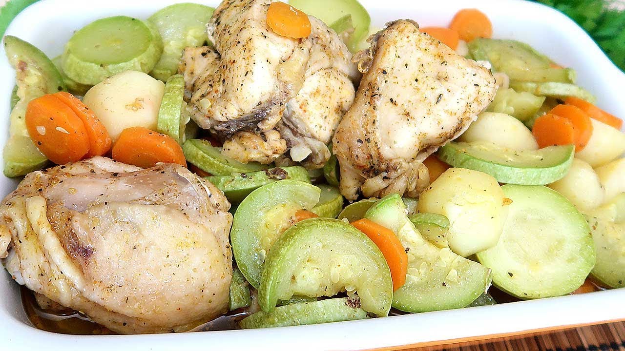 Филе куры с овощами в духовке. Курица с овощами в духовке. Сочная курица с овощами. Курица запеченная с овощами. Курица с овощами в рукаве.